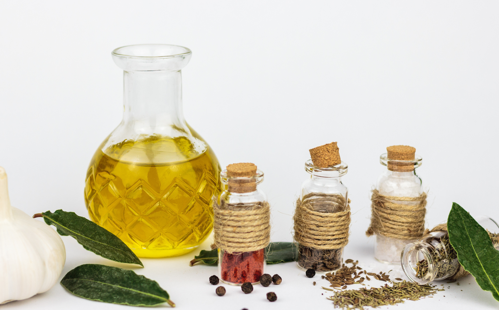 Top 10 Essential Oils for Cosmetic Products – A Bulk Buyer’s Guide
