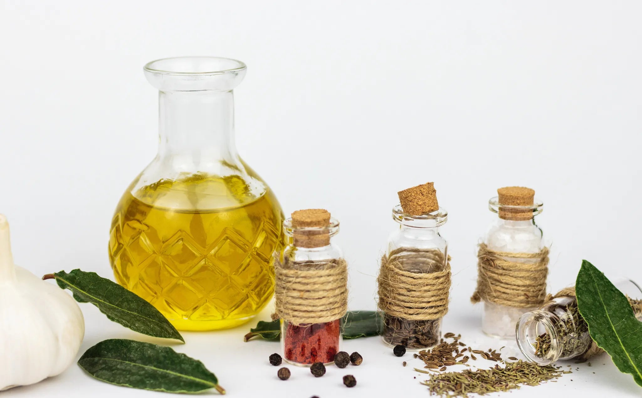 Top 10 Essential Oils for Cosmetic Products – A Bulk Buyer’s Guide
